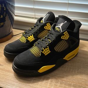 Air Jordan Thunder 4